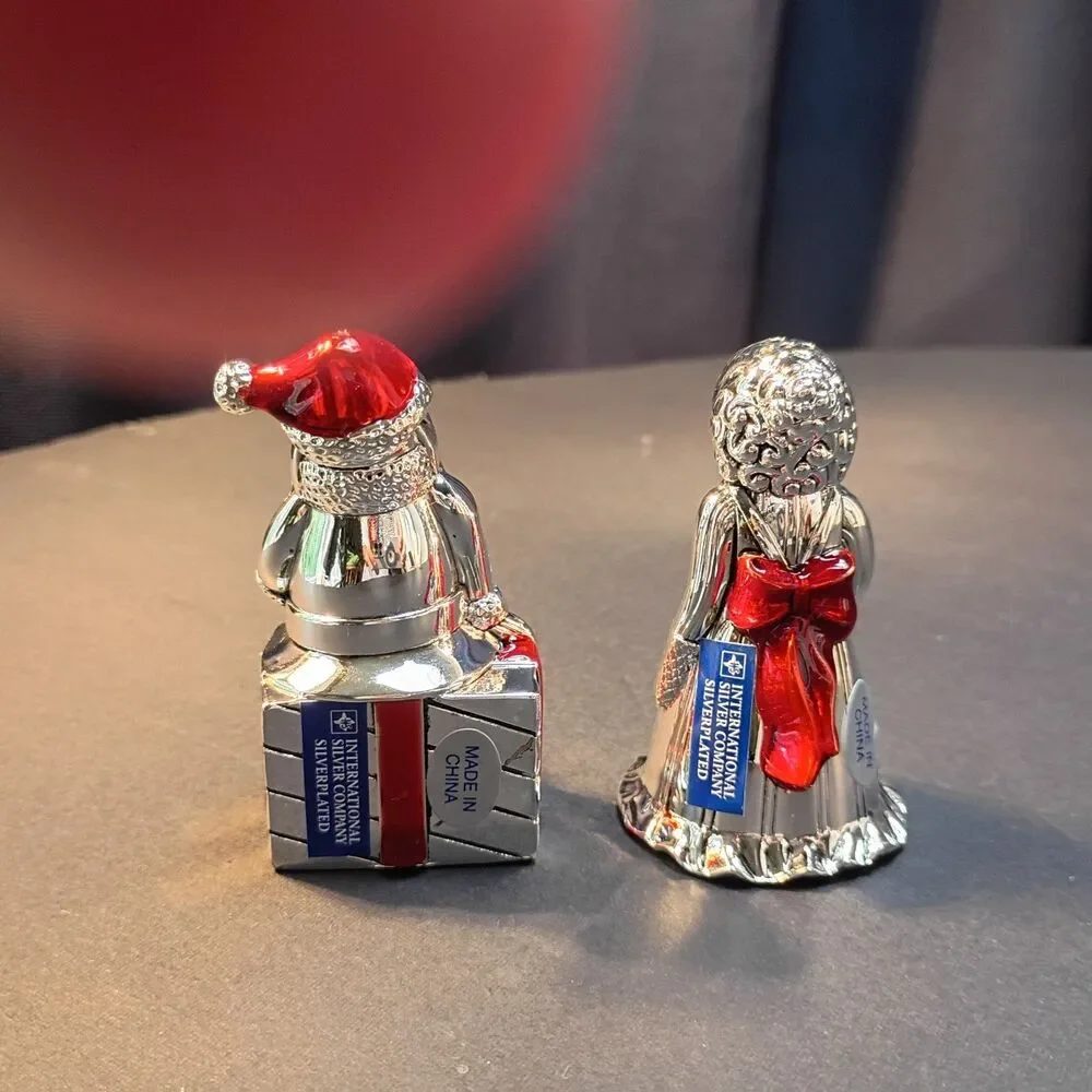 Brilliant Silver Plated Bright Red Salt & Pepper Shakers, Mr &Mrs Clause, New